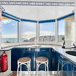Prestige Flat Sea View By Holidays Apartman *