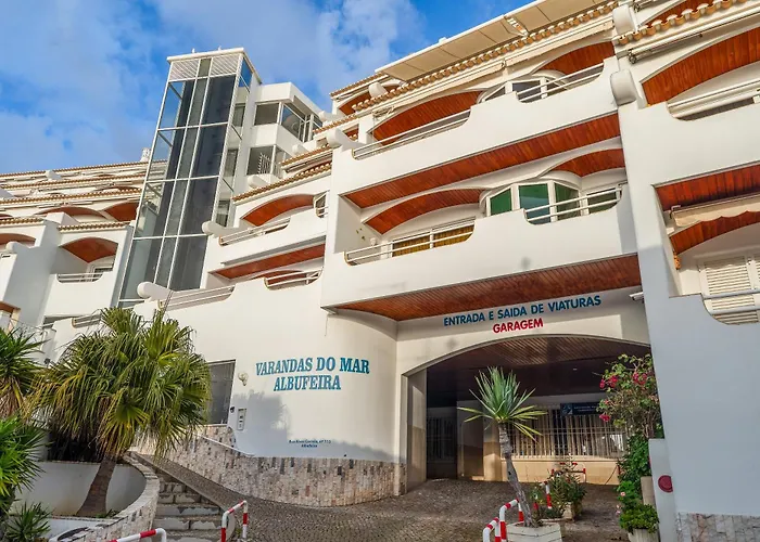 Prestige Flat By Holidays Apartment *